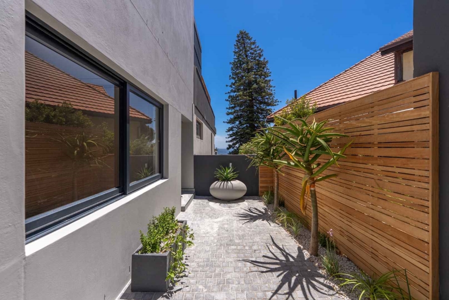 5 Bedroom Property for Sale in Camps Bay Western Cape